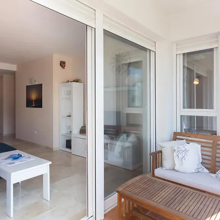 Apartment Entre Olas 2 *